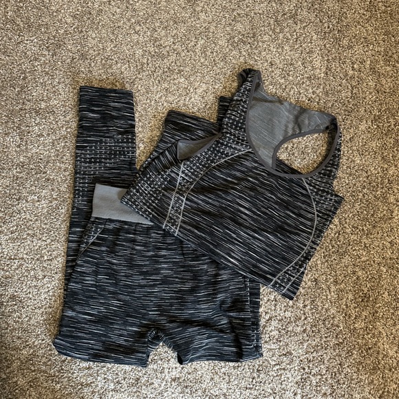 Matching Work Out Set | 2-piece workout set - Picture 1 of 10